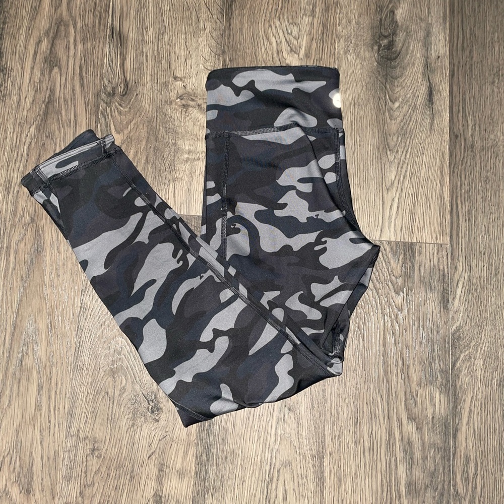 Vineyard Vines Reverse-able Leggings